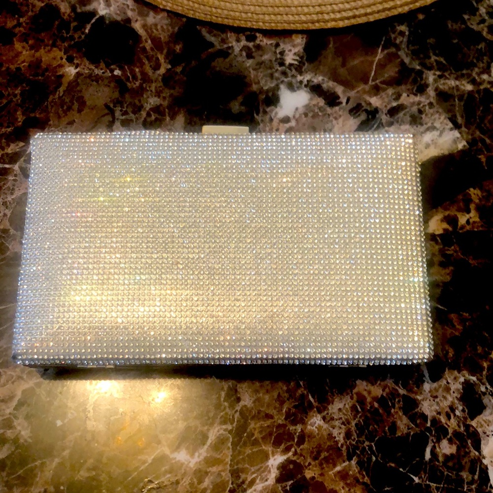 Silver clutch